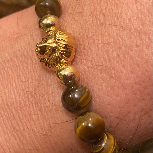 Gold plated 8mm lion w/tiger eye